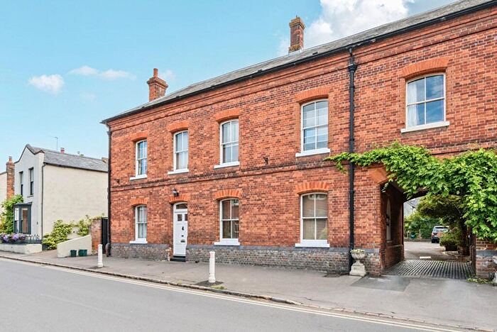 4 Bedroom Character Property For Sale In Couching Street, Watlington, OX49