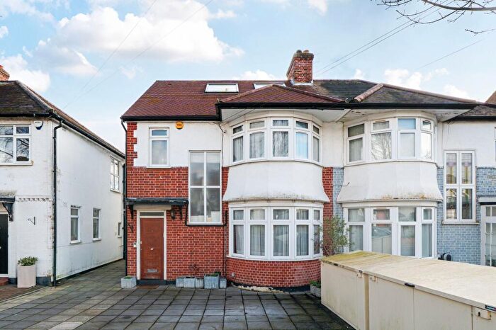 5 Bedroom Semi Detached House For Sale In Brook Avenue, Edgware, HA8