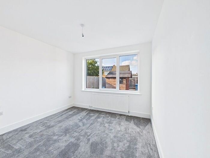 2 Bedroom Detached Bungalow For Sale In Grizedale, Hull, HU7