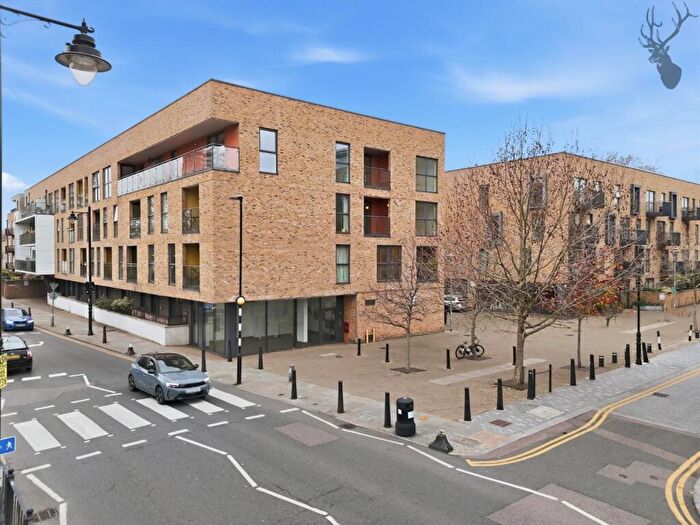 2 Bedroom Apartment For Sale In Gunmakers Lane, London, E3