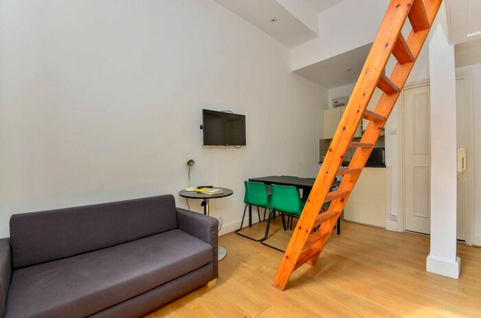 Studio To Rent In Collingham Place, South Kensington, London, SW5