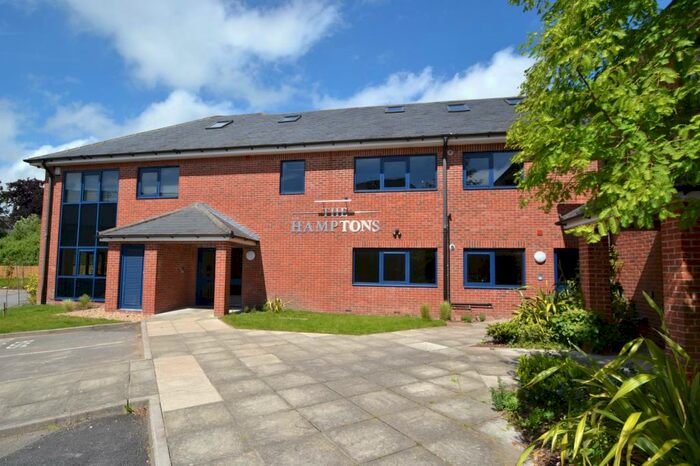 2 Bedroom Flat To Rent In Fordingbridge, SP6