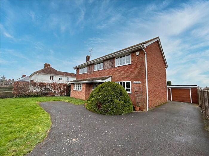 4 Bedroom Detached House For Sale In Lower Street, Okeford Fitzpaine, Blandford Forum, Dorset, DT11