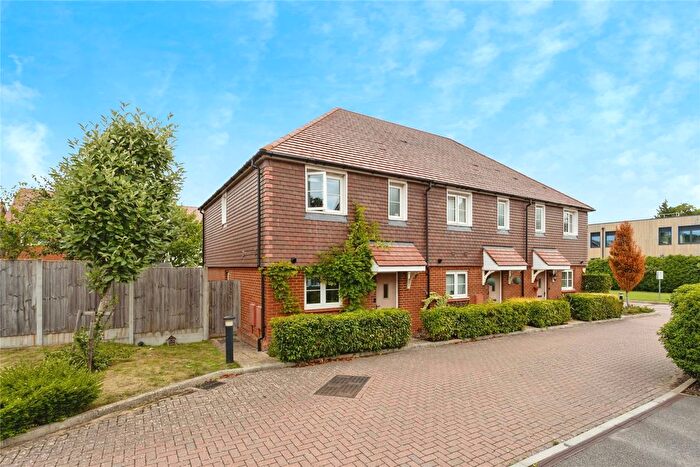 3 Bedroom Semi Detached House For Sale In Headley Close, Tonbridge, Kent, TN11