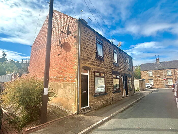2 Bedroom End Of Terrace House For Sale In Oak Street, Barnsley, S70
