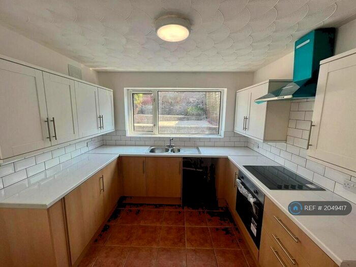 2 Bedroom Terraced House To Rent In Bedford Street, Swansea, SA6