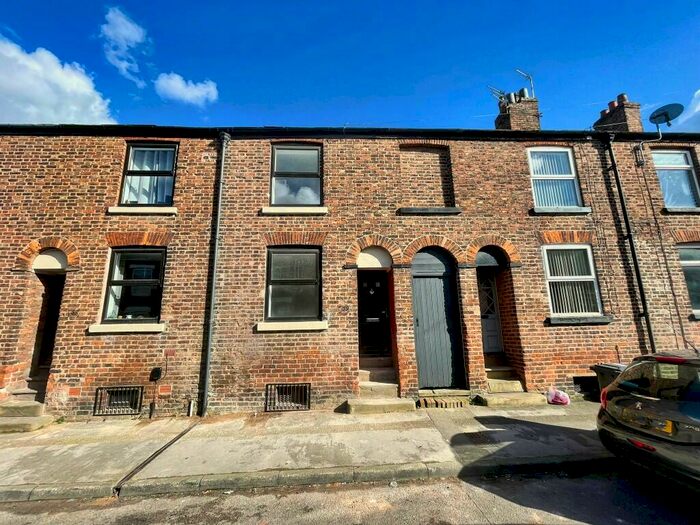 2 Bedroom Terraced House To Rent In Crompton Road, Macclesfield, Cheshire, SK11