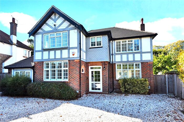 4 Bedroom Detached House For Sale In Fiddicroft Avenue, Banstead, Surrey, SM7