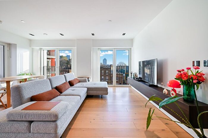 1 Bedroom Flat To Rent In Exchange Gardens, Nine Elms, London, SW8