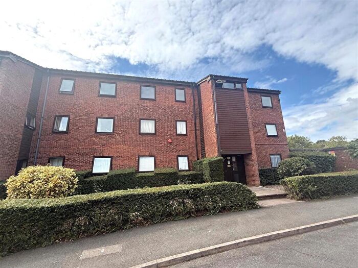 2 Bedroom Apartment To Rent In Rowlands Close, Mill Hill, NW7