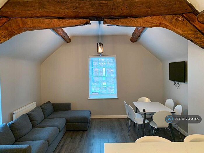 6 Bedroom Flat To Rent In Burscough Street, Ormskirk, L39