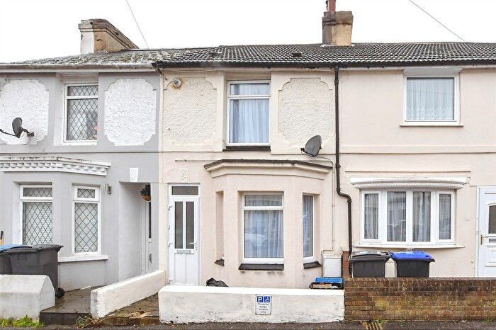 2 Bedroom Terraced House For Sale In Glenfield Road, Dover, Kent, CT16