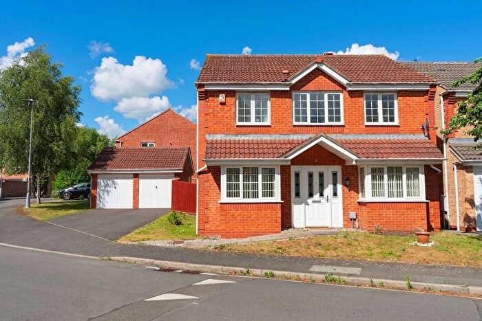 4 Bedroom Detached House For Sale In Weir Close, South Wigston, Leicester, LE18