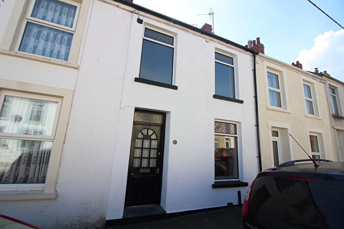 3 Bedroom Terraced House To Rent In Dewsland Street, Milford Haven, SA73