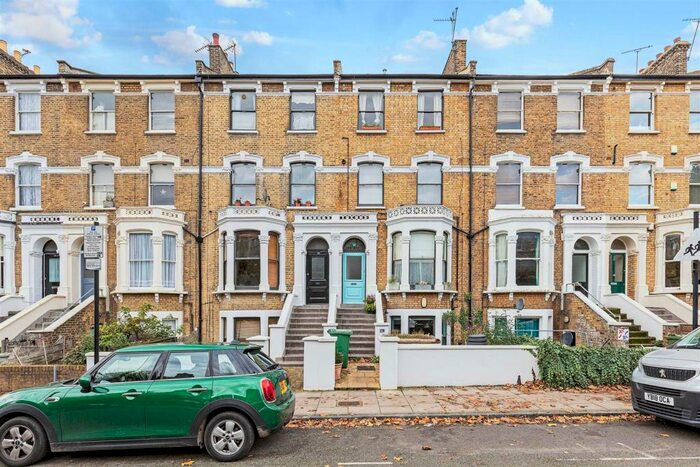 2 Bedroom Flat To Rent In Wray Crescent, Finsbury Park, N4