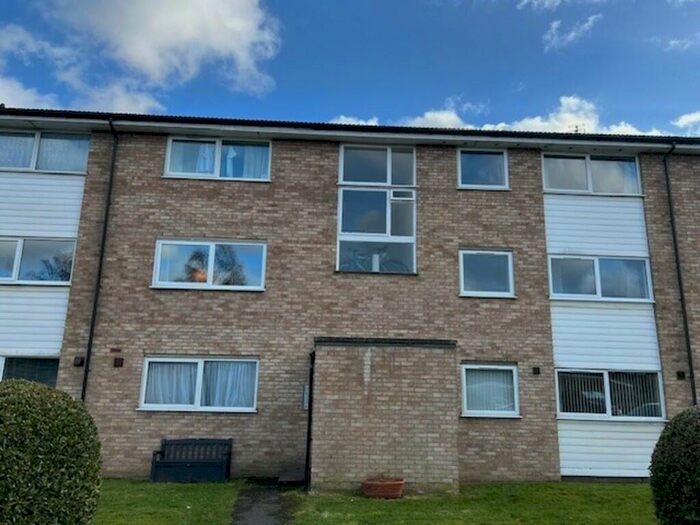 1 Bedroom Apartment To Rent In Alderman Close, Welham Green, AL9