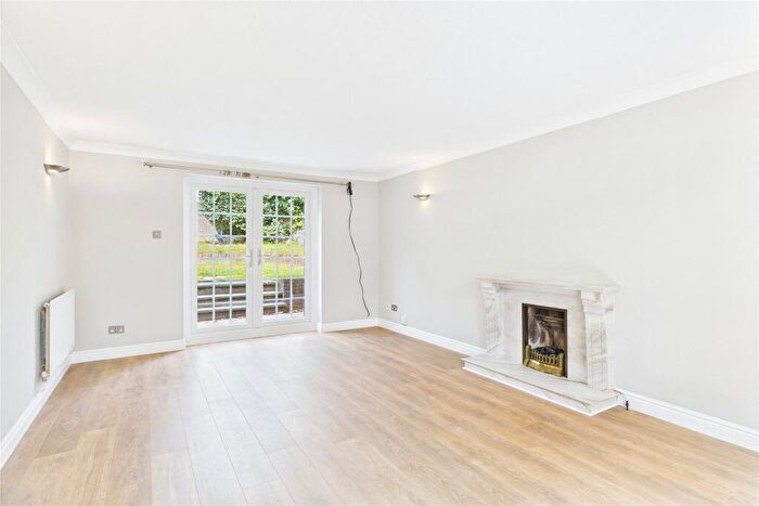 5 Bedroom Detached House To Rent In Campbell Place, Frimley, Camberley, Surrey, GU16