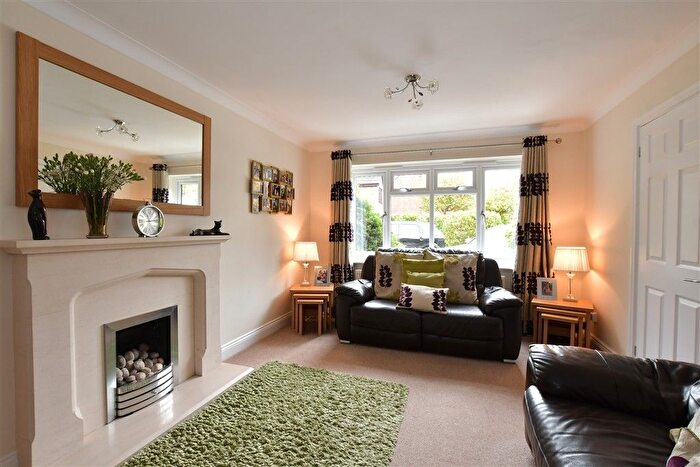 4 Bedroom Detached House For Sale In Wakes Colne, Wickford, Essex, SS11