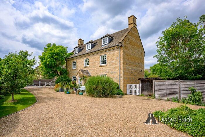5 Bedroom House For Sale In Old North Road, Water Newton, PE8