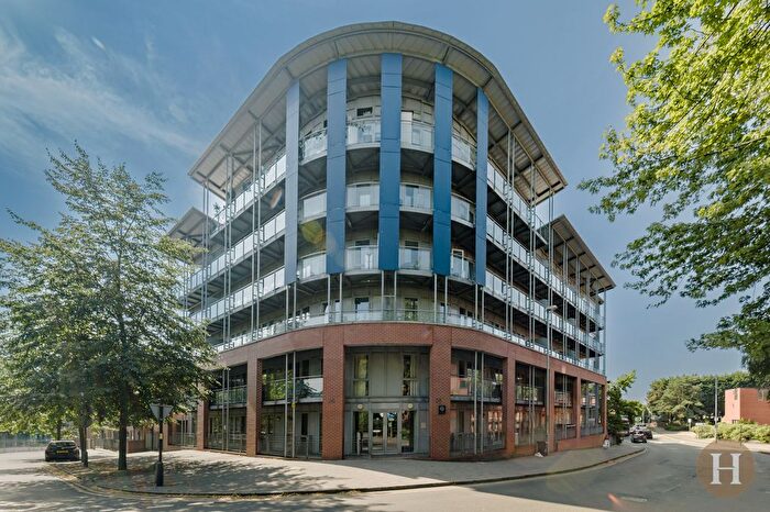 1 Bedroom Flat For Sale In Wheeleys Lane, Birmingham, B15
