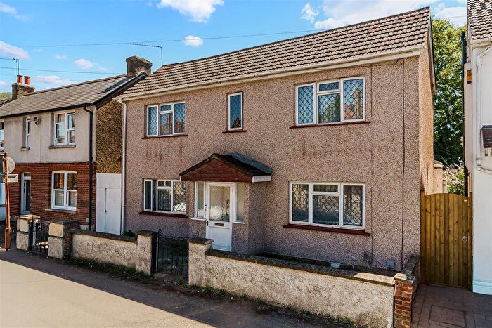 4 Bedroom Detached House For Sale In Ferndale Road, Banstead, Surrey, SM7