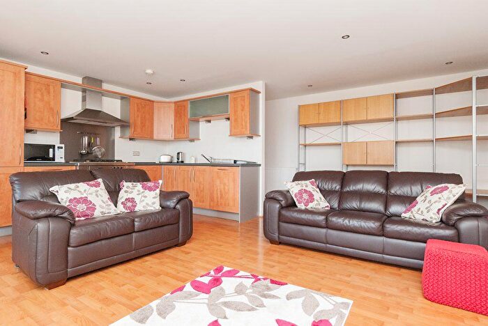 2 Bedroom Flat To Rent In L – Lindsay Road, Edinburgh, EH6