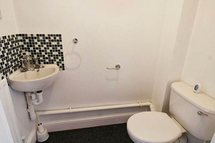 2 Bedroom End Of Terrace House To Rent In Wyndham Park, Salisbury, SP1