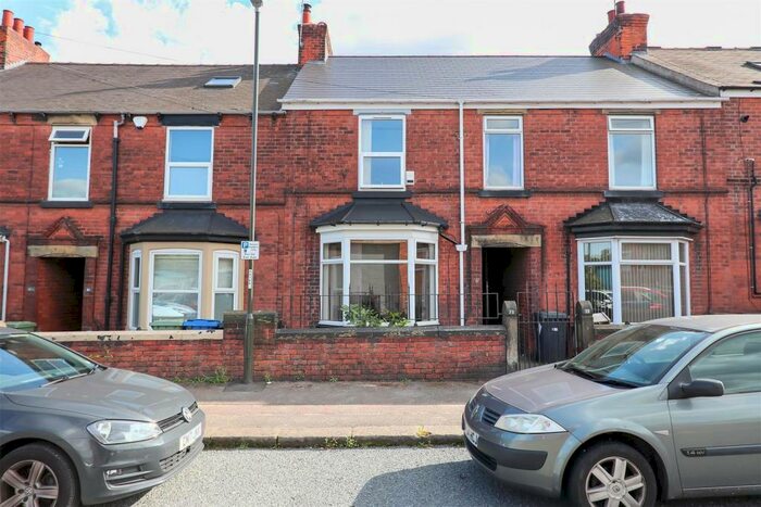 2 Bedroom Terraced House To Rent In Wharf Lane, Chesterfield, S41
