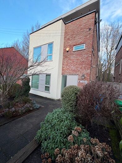 4 Bedroom Detached House To Rent In Claremont Avenue, Manchester, M20