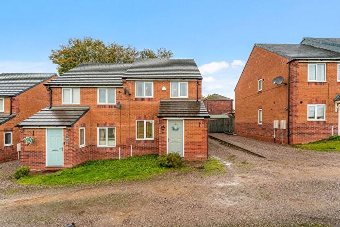 3 Bedroom Semi Detached House For Sale In Blindsill Road, Farnworth, Bolton, Lancashire, BL4