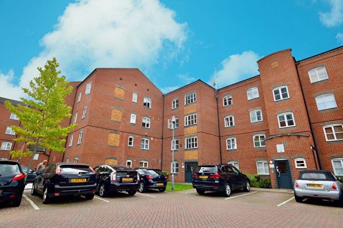 1 Bedroom Flat For Sale In Otter Close, London, E15
