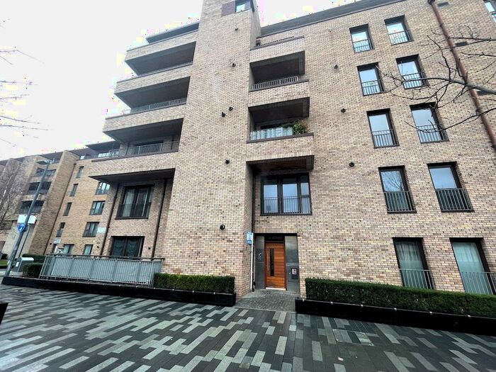 1 Bedroom Flat To Rent In Melvin Walk, Edinburgh, EH3