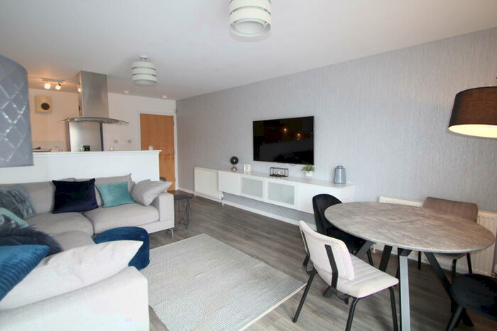 2 Bedroom Apartment To Rent In Firpark Court, Dennistoun, G31