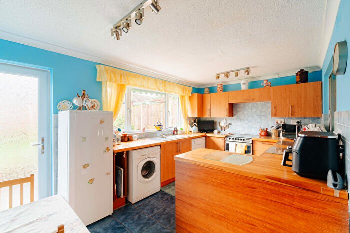 3 Bedroom Link Detached House For Sale In Moorcroft Road, Hutton, Weston-super-Mare, BS24