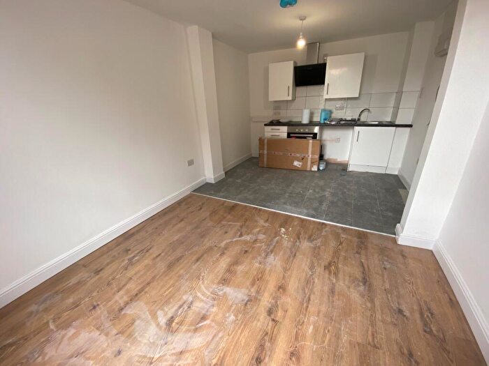 1 Bedroom Flat To Rent In Bath Street, Ilkeston, DE7