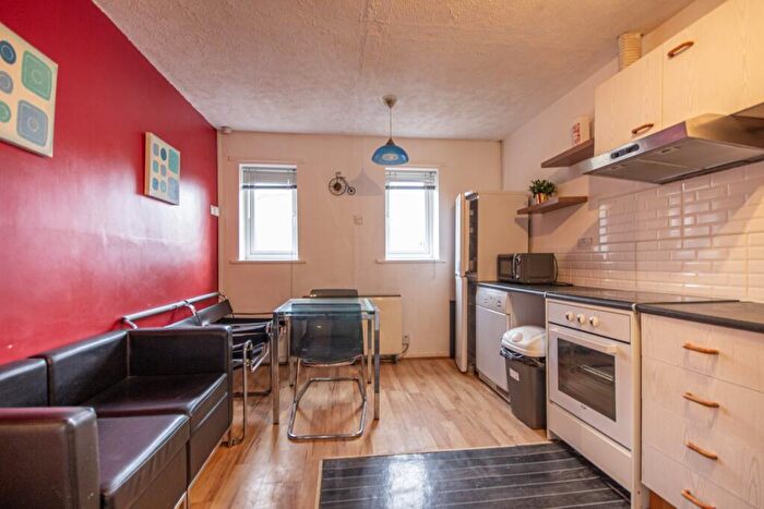 2 Bedroom Flat To Rent In Blackfriars Court, Newcastle Upon Tyne, NE1