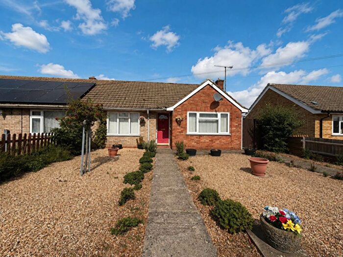 2 Bedroom Semi-Detached Bungalow For Sale In Queens Road, Brandon, IP27