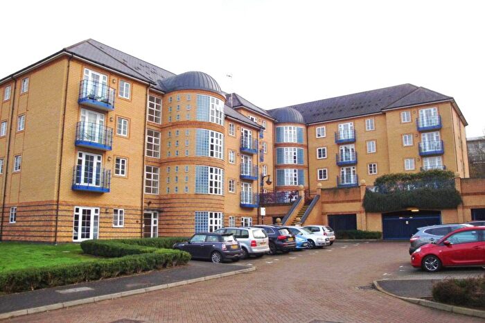 2 Bedroom Apartment To Rent In Newland Gardens, Hertford, Hertfordshire, SG13