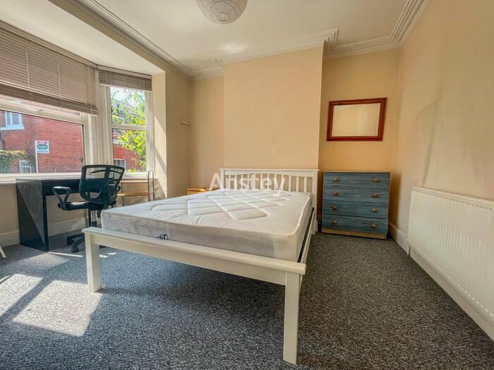 4 Bedroom Terraced House To Rent In Highfield Lane, Southampton, SO17