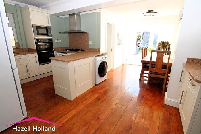 4 Bedroom Property For Sale In Gwynn Road, Northfleet, Gravesend, DA11