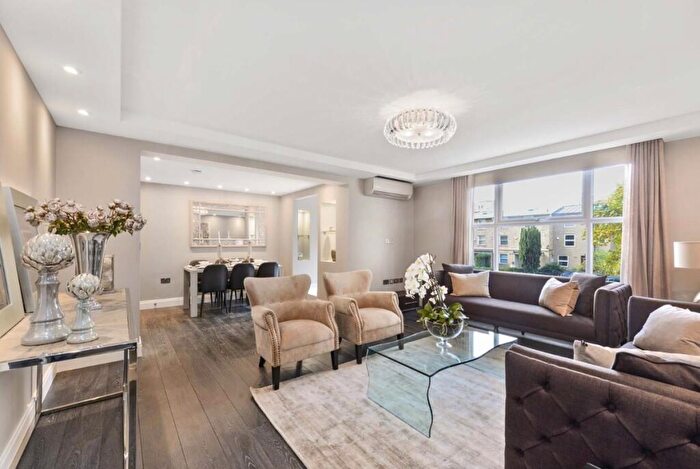 3 Bedroom Flat To Rent In St. Johns Wood Park London, NW8