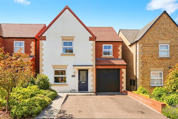 3 Bedroom Detached House For Sale In Heron Drive, Witney, OX28
