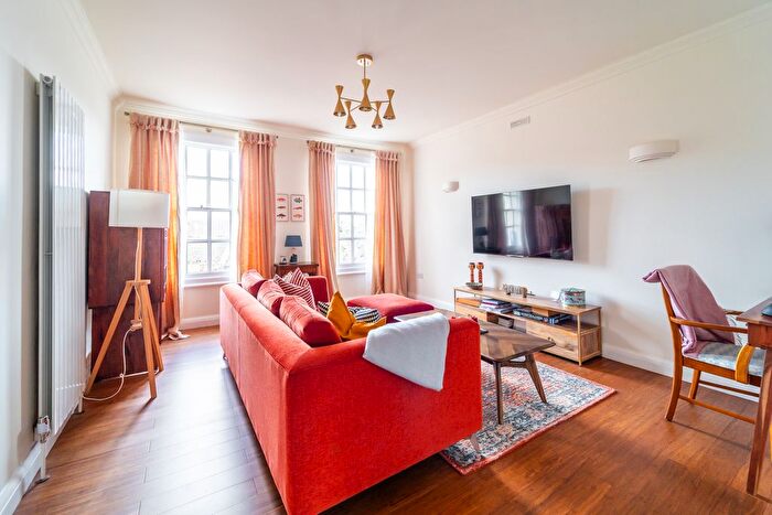 2 Bedroom Flat For Sale In Crouch Hill, N4