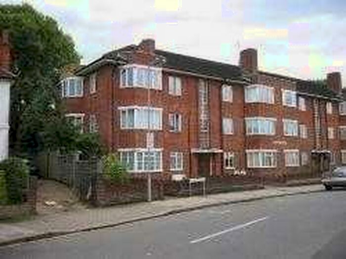 2 Bedroom Flat To Rent In Manor Court, Bonnersfield Lane, Harrow, HA1