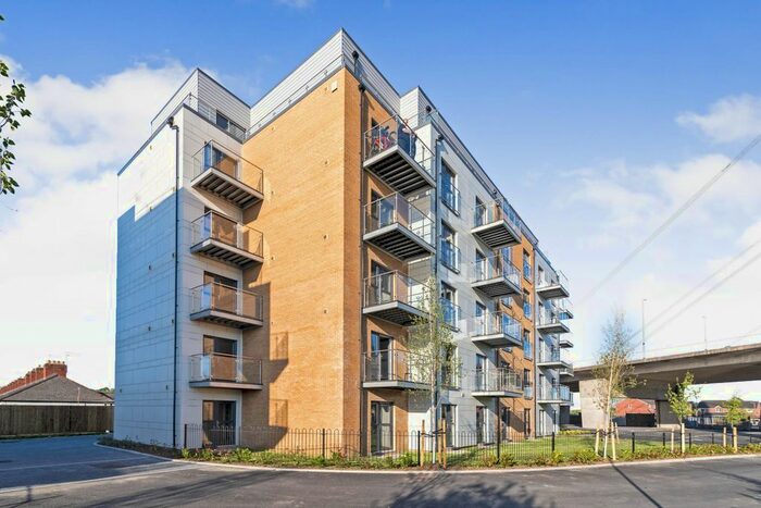 1 Bedroom Flat To Rent In Coverack Road, Newport, NP19