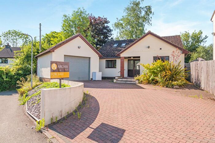 3 Bedroom Detached House For Sale In Ladyhill Close, Usk, NP15