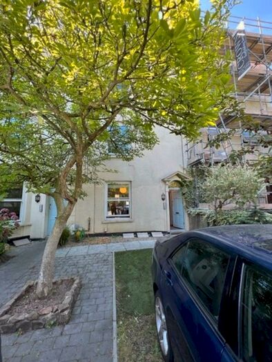 2 Bedroom Flat To Rent In Coronation Road, Bristol, BS3