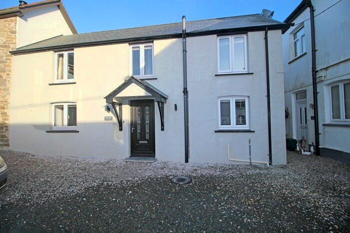 2 Bedroom Semi-Detached House To Rent In The Square, Bradworthy, Holsworthy, EX22
