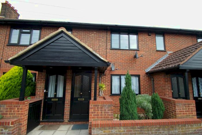 1 Bedroom Flat To Rent In Mussenden Court, Copsewood Road, Watford WD24