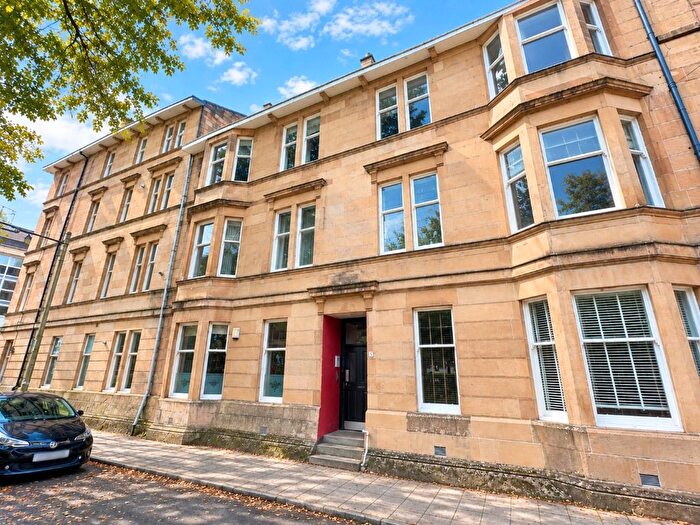 2 Bedroom Flat To Rent In Holyrood Quadrant, North Kelvinside, Glasgow, G20